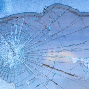 Jak Postupovat v případě Rozbitého Okna ? Základní kroky a důležité bezpečnostní rady | Volitaservis Blog